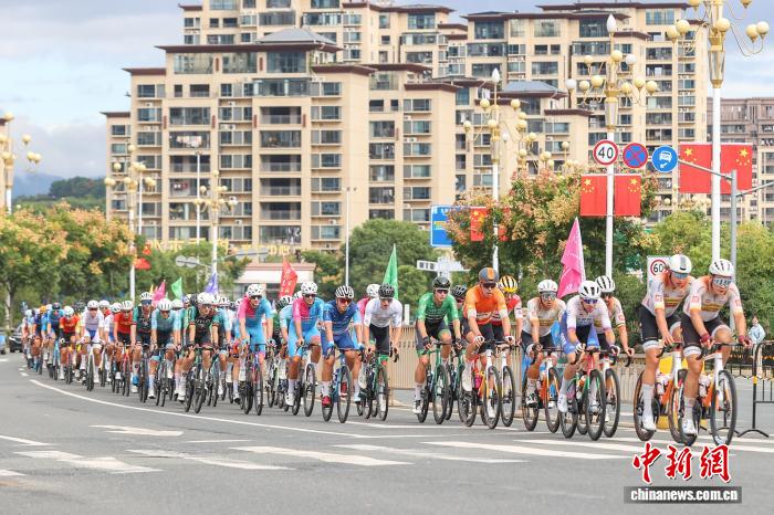 第十三届环鄱阳湖国际自行车赛安远站第十赛段