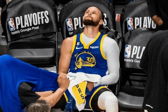 库里出战难挽颓势 勇士高薪合同成毒瘤